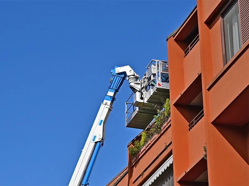 mezzo-telescopico-per-edilizia